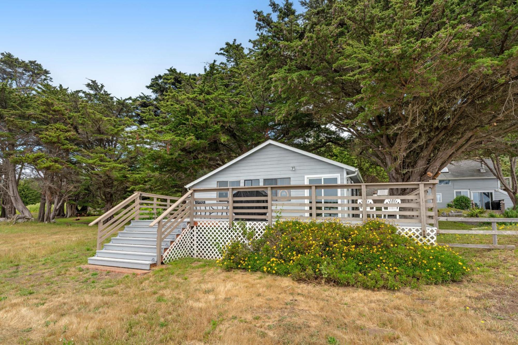 Saddle Point Ocean View Cottage Elk Exterior photo